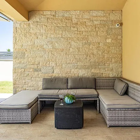 Markulin Near Medulin For 8 People Only 2km From The - Pet Friendly *