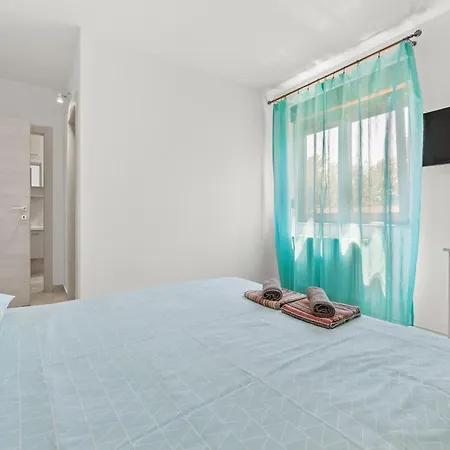 Markulin Near Medulin For 8 People Only 2km From The - Pet Friendly *