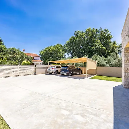 Markulin Near Medulin For 8 People Only 2km From The - Pet Friendly * Šišan
