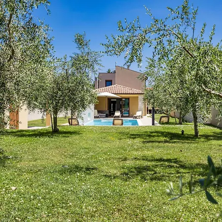 Villa Markulin Near Medulin For 8 People Only 2km From The - Pet Friendly *