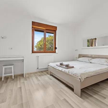 Markulin Near Medulin For 8 People Only 2km From The - Pet Friendly *
