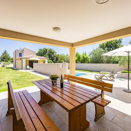 Markulin Near Medulin For 8 People Only 2km From The - Pet Friendly