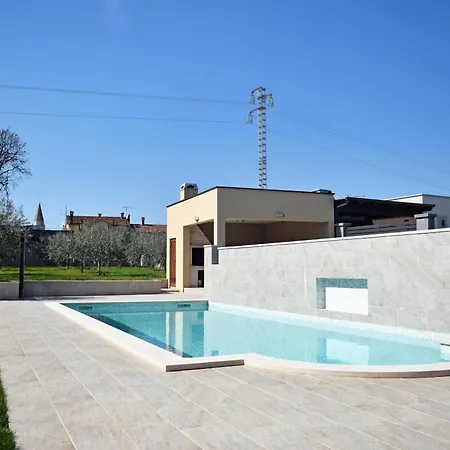 Villa Markulin Near Medulin For 8 People Only 2km From The Sisan