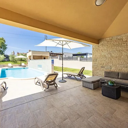 ヴィラ Markulin Near Medulin For 8 People Only 2km From The - Pet Friendly Šišan