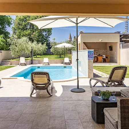 Markulin Near Medulin For 8 People Only 2km From The - Pet Friendly